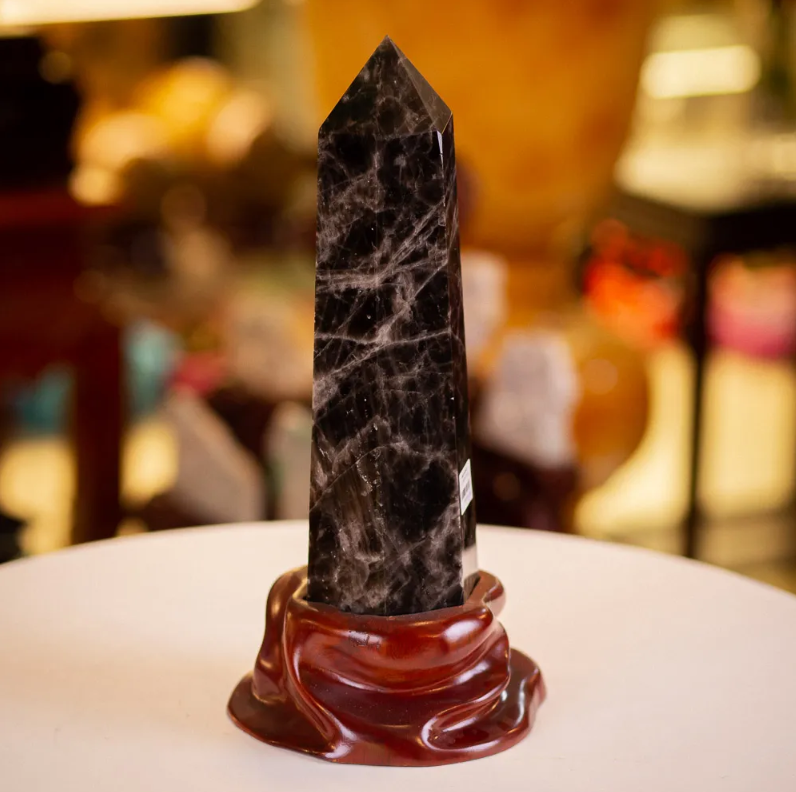 Trụ Thạch Anh Đen