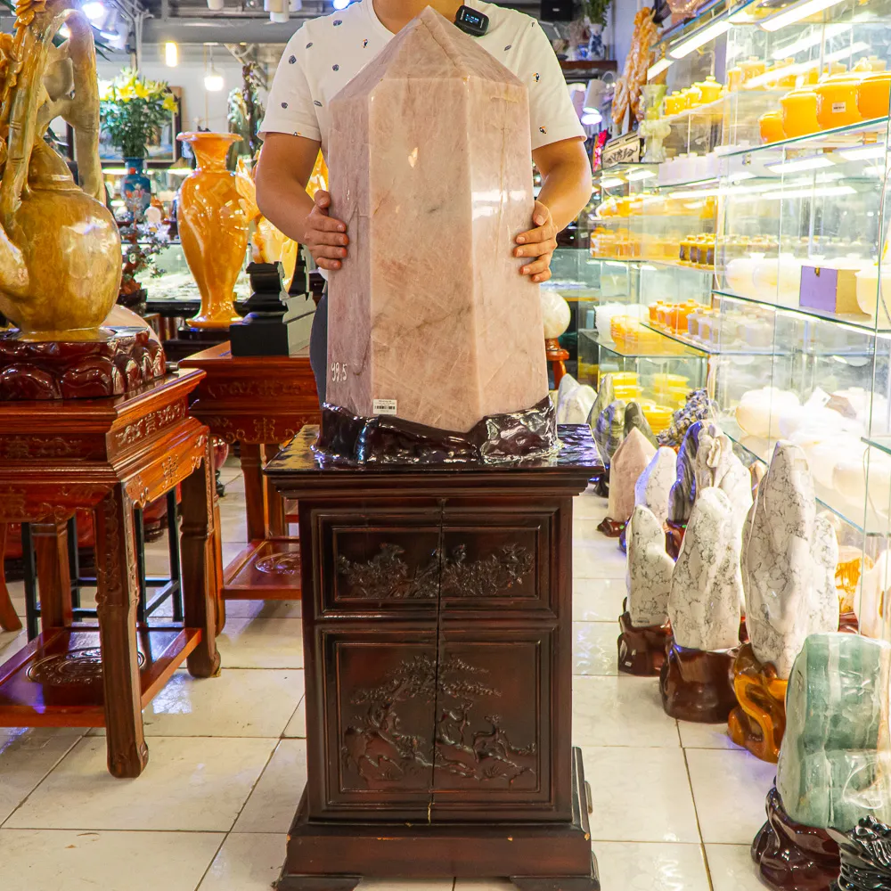 Trụ Thạch Anh Hồng