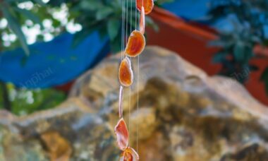 Chuông Gió Đá Mã Não Đỏ 8 Miếng